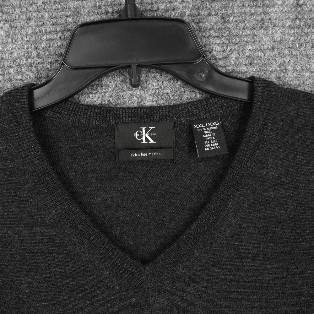 Calvin Klein V-Neck Sweater Mens XXL Extra Fine Merino Wool Knit Business Casual